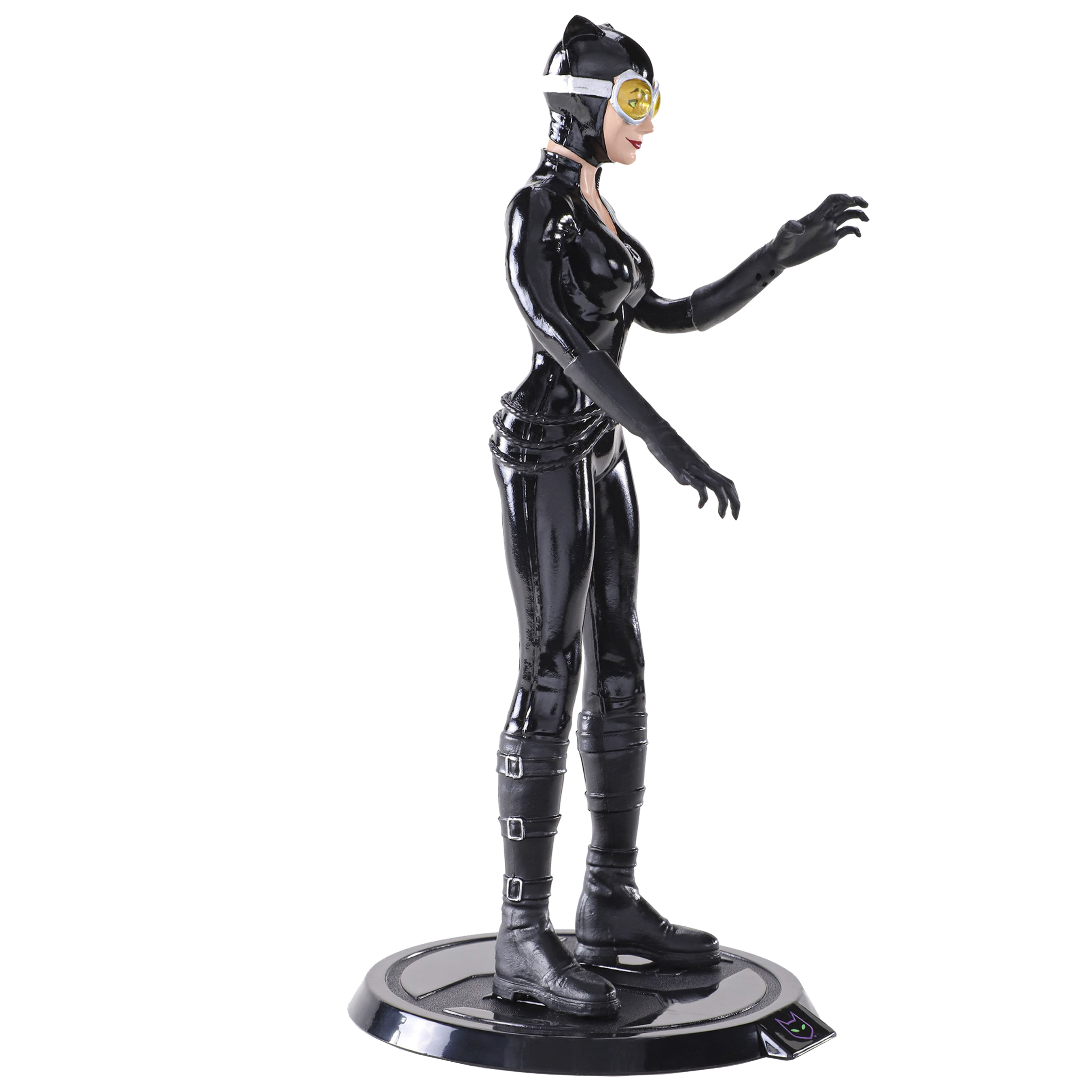 Figurina Catwoman articulata IdeallStore®, Purrr Mistress, editie de colectie, 18 cm, stativ inclus - 3 | YEO