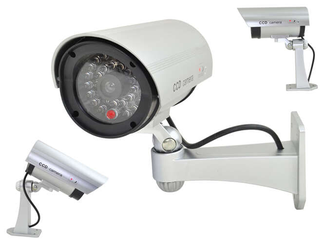 Camera Falsa de Supraveghere IR CCTV - Argintie