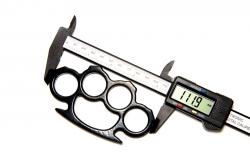 Set briceag fluture, rozeta si 6 cutite de aruncat, IdeallStore®, otel inoxidabil, negru