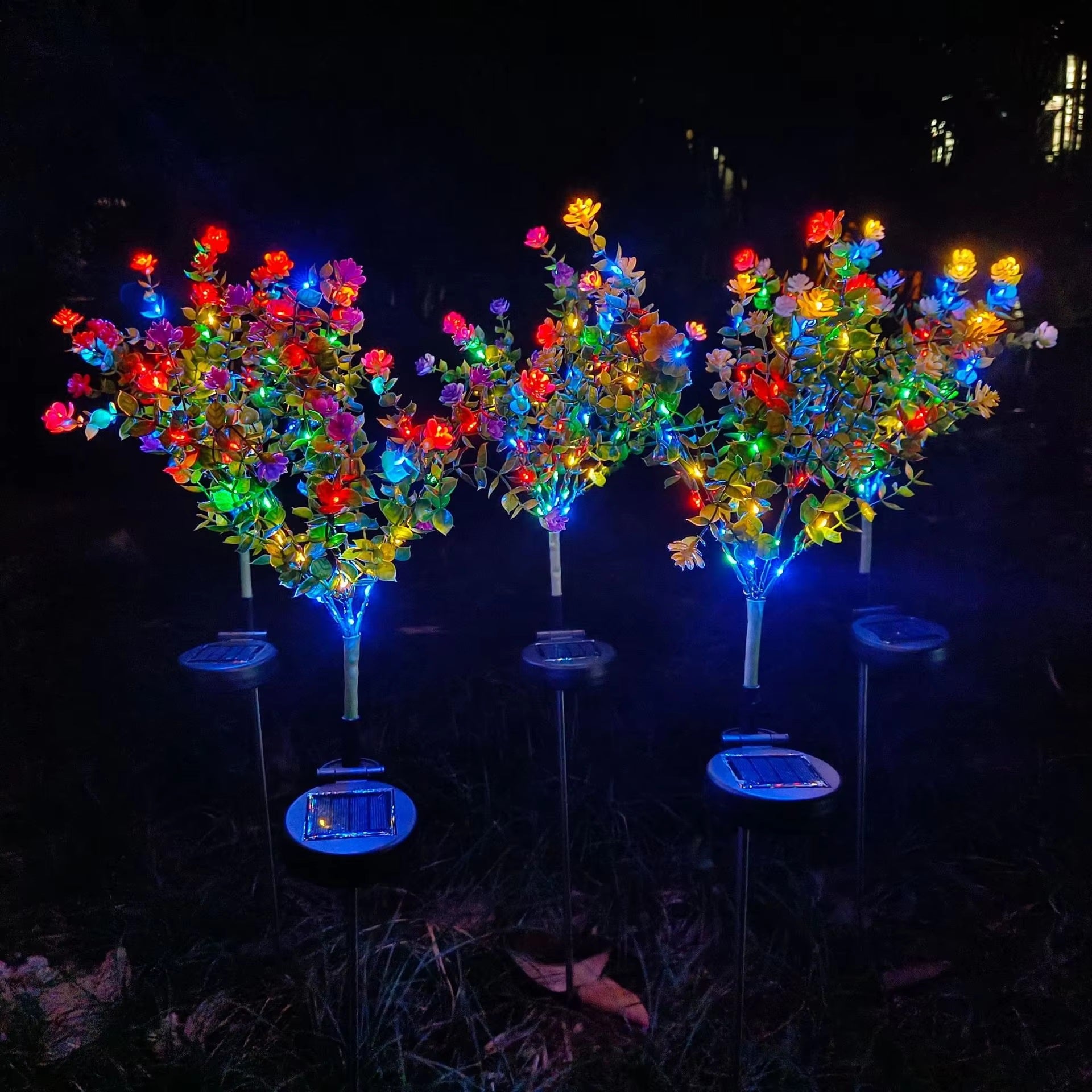 Set 2 Lampi Solare tip Buchet cu Flori Multicolore, 74cm, Senzor de lumina, 800mAh, IP65