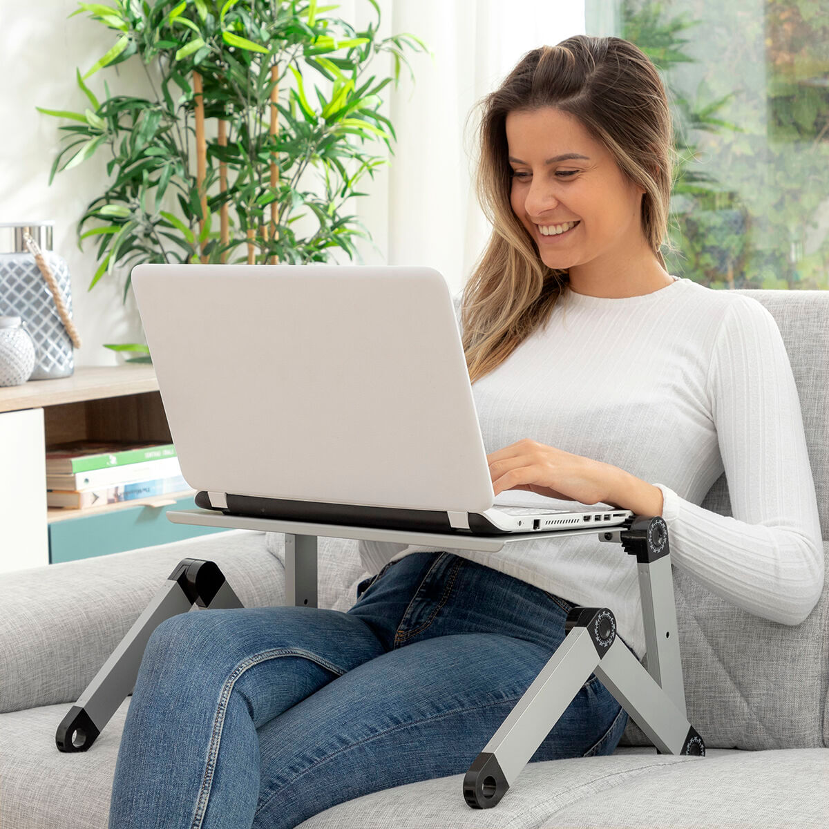 Masa reglabila cu mai multe pozitii pentru laptop Omnible InnovaGoods
