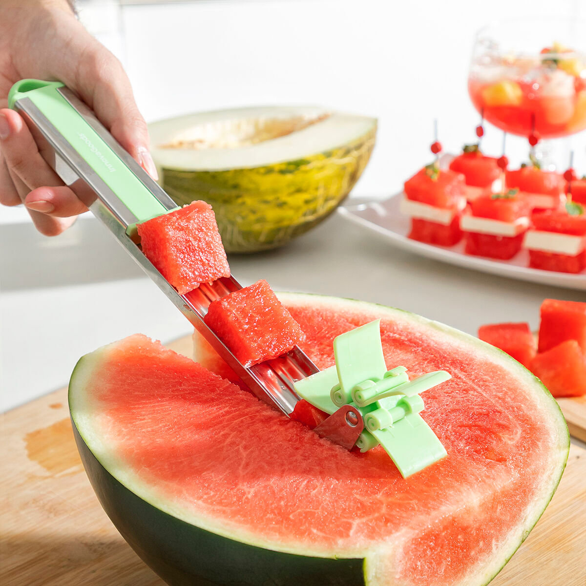 Taietor de pepene verde in cuburi Cutmil InnovaGoods