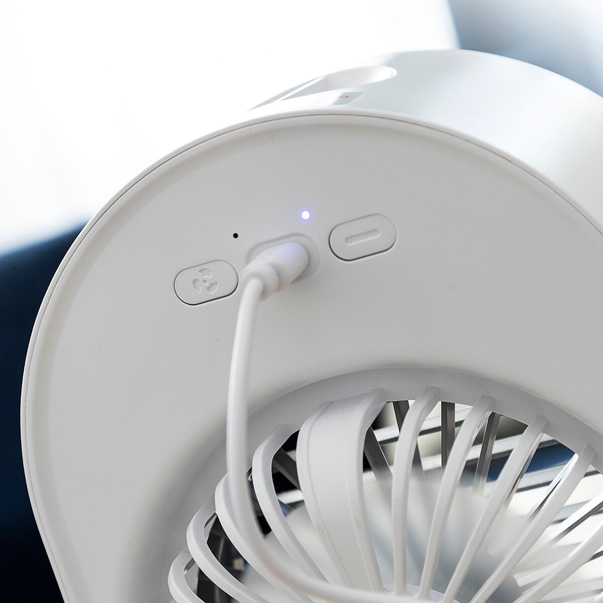 Mini racitor de aer cu ultrasunete-umidificator cu LED Koolizer InnovaGoods - 4 | YEO