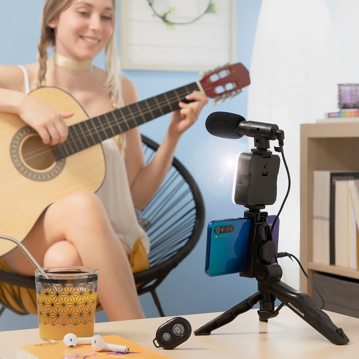 Kit de Vlogging cu lumina, microfon si telecomanda Plodni InnovaGoods 6 Piese