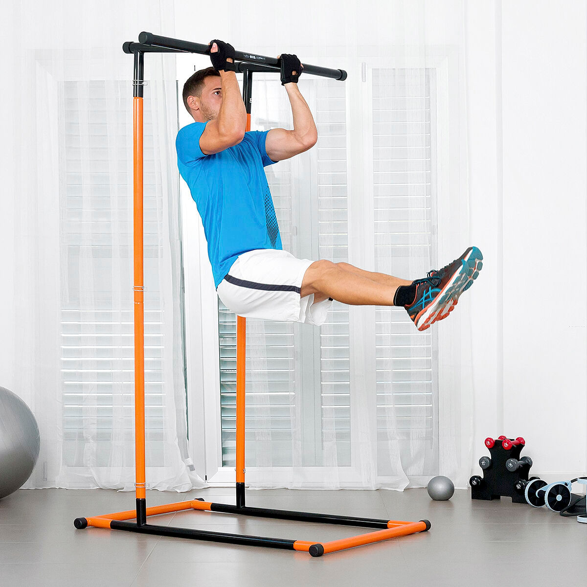 Aparat pentru Tractiuni si Fitness cu Ghid de Exercitii InnovaGoods