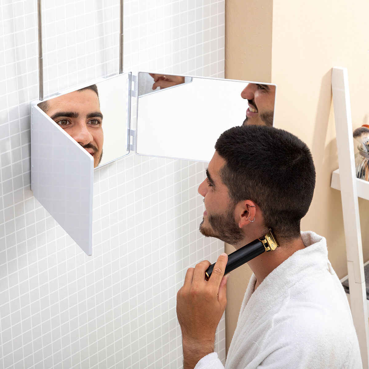 Oglinda de baie cu lumina LED si vedere 360º SelfKut InnovaGoods