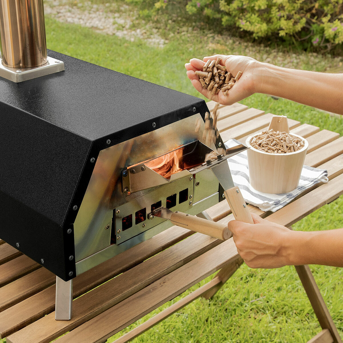 Cuptor de pizza pe peleti cu accesorii Pizzahven InnovaGoods