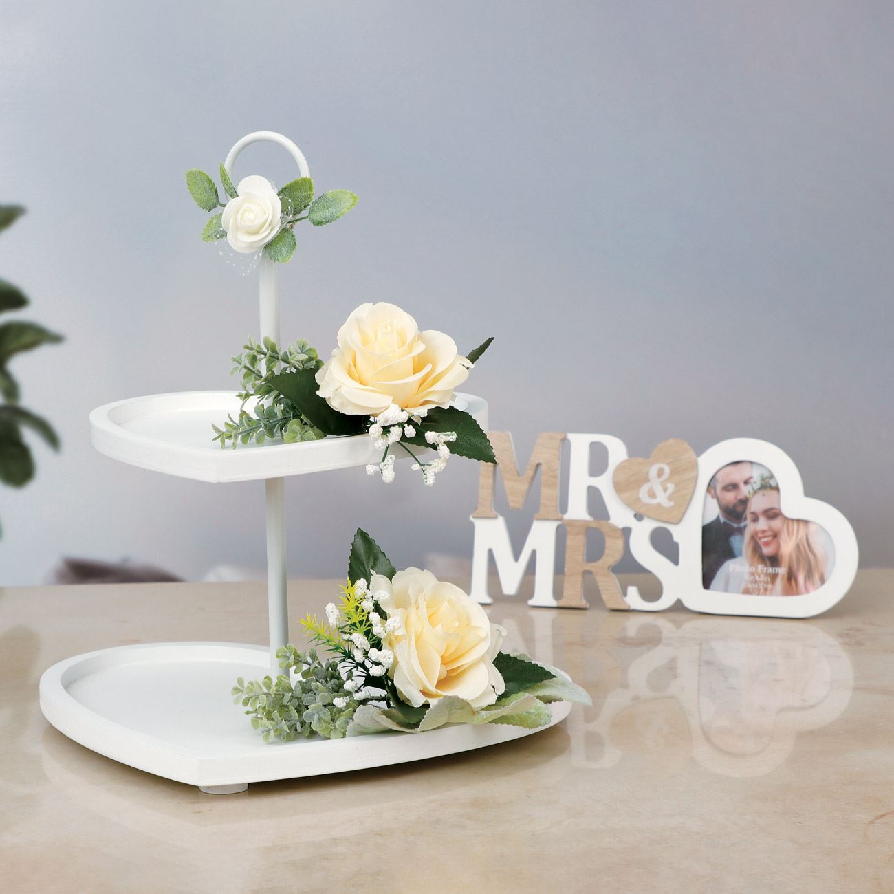 Suport etajat prajituri, model mr&mrs, lemn, 2 nivele, forma inima, alb — imaginea 5