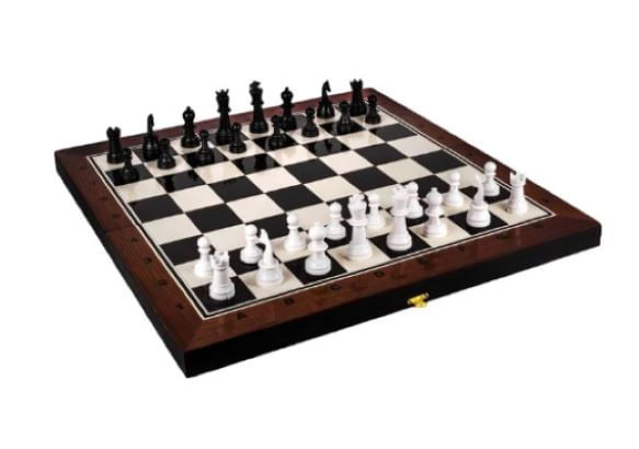 Joc Table - Sah din Lemn cu Piese Negre & Pion 37x37cm - 1 | YEO
