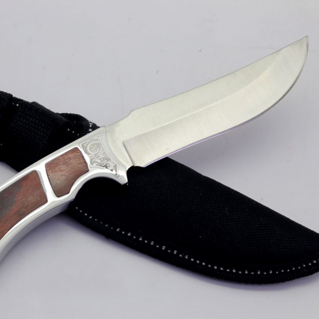 Cutit de vanatoare militar Finka Foxter, 22 cm, otel si lemn, husa inclusa