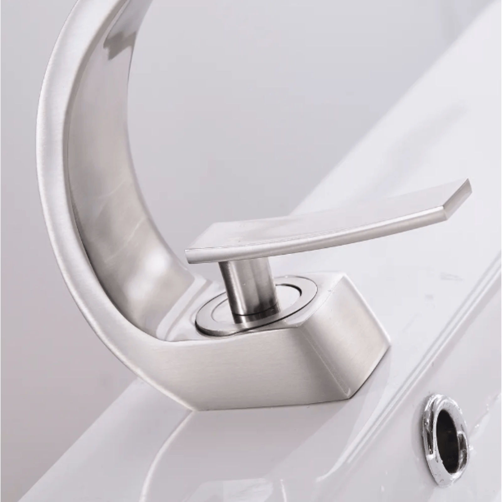 Baterie lavoar, Adsinio, Corp de cupru, Cartus ceramic, Finisaj argintiu, Forma curbata, Aerator de apa, Argintiu — imaginea 4