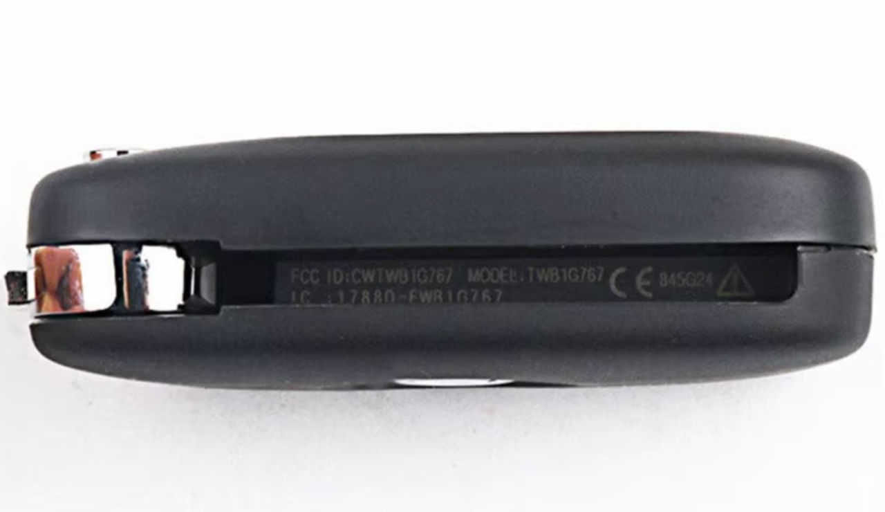 Carcasa cheie auto tip briceag Techstar pentru Renault – 3 butoane, compatibila cu Clio, Megane, Kangoo, Fluence