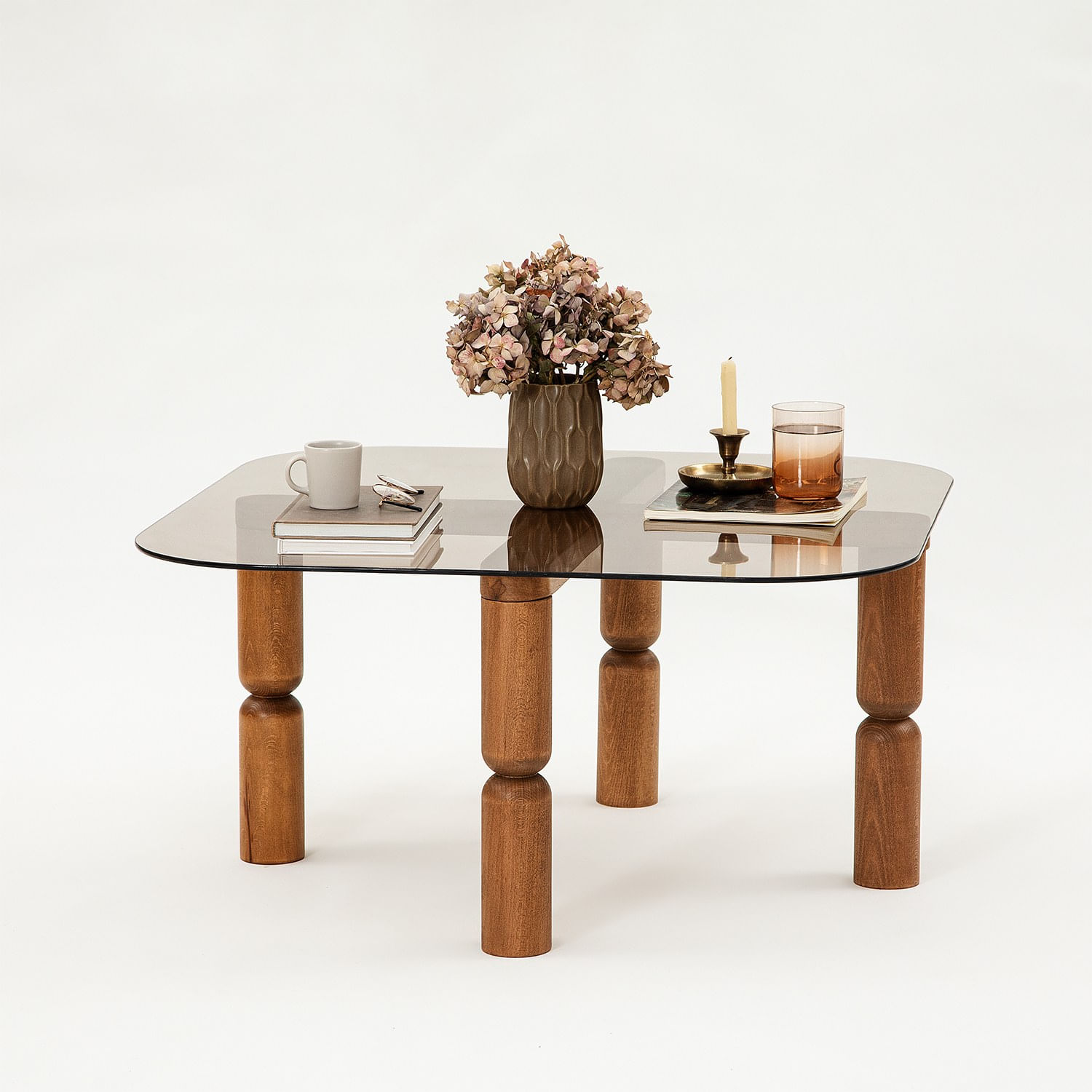 Masuta de cafea, Hanah Home, lemn masiv, sticla securizata, nuc, bronz, 80x80x40 cm — imaginea 4