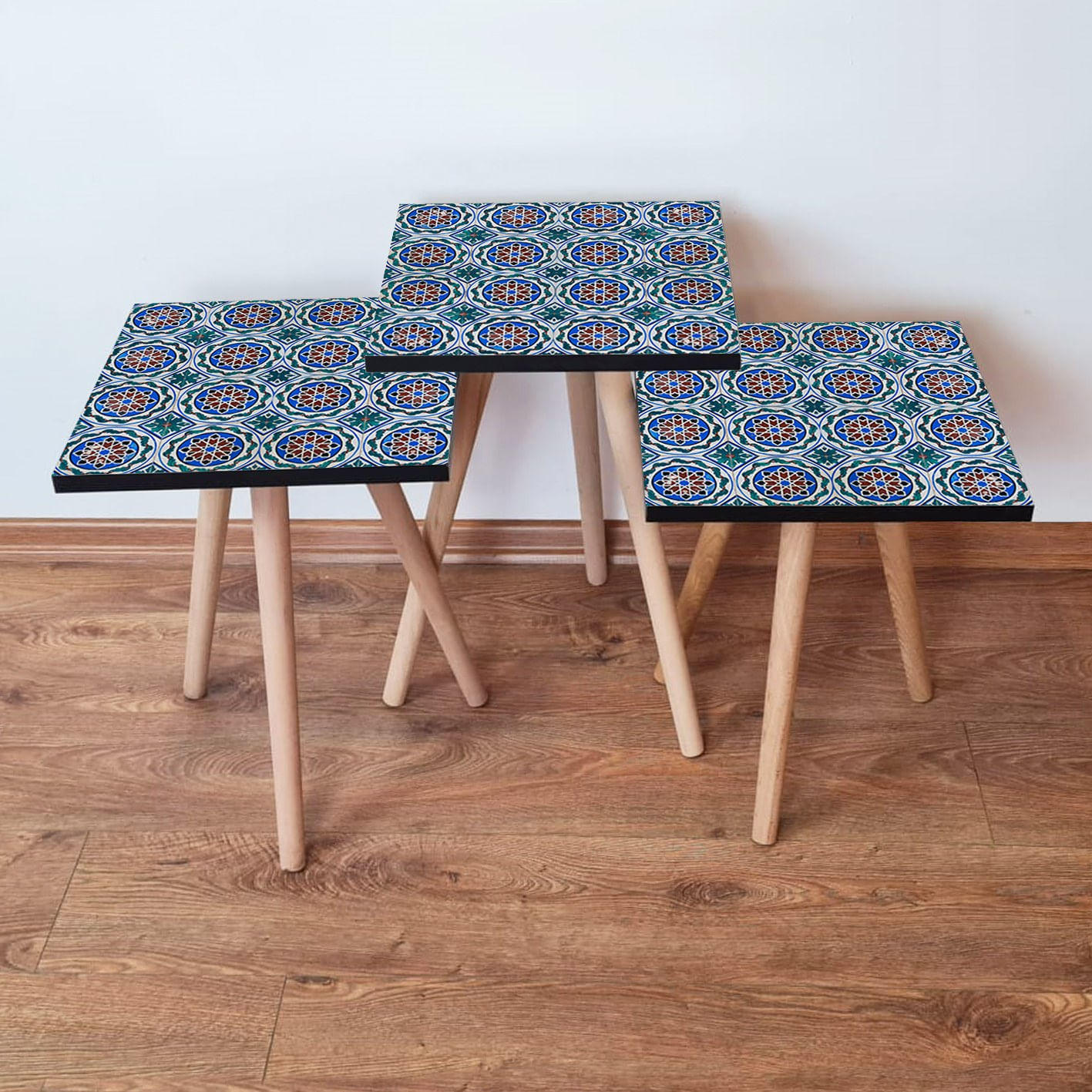 Set masute cuib, Hanah Home, mdf, multicolor, 3 piese, picioare lemn fag