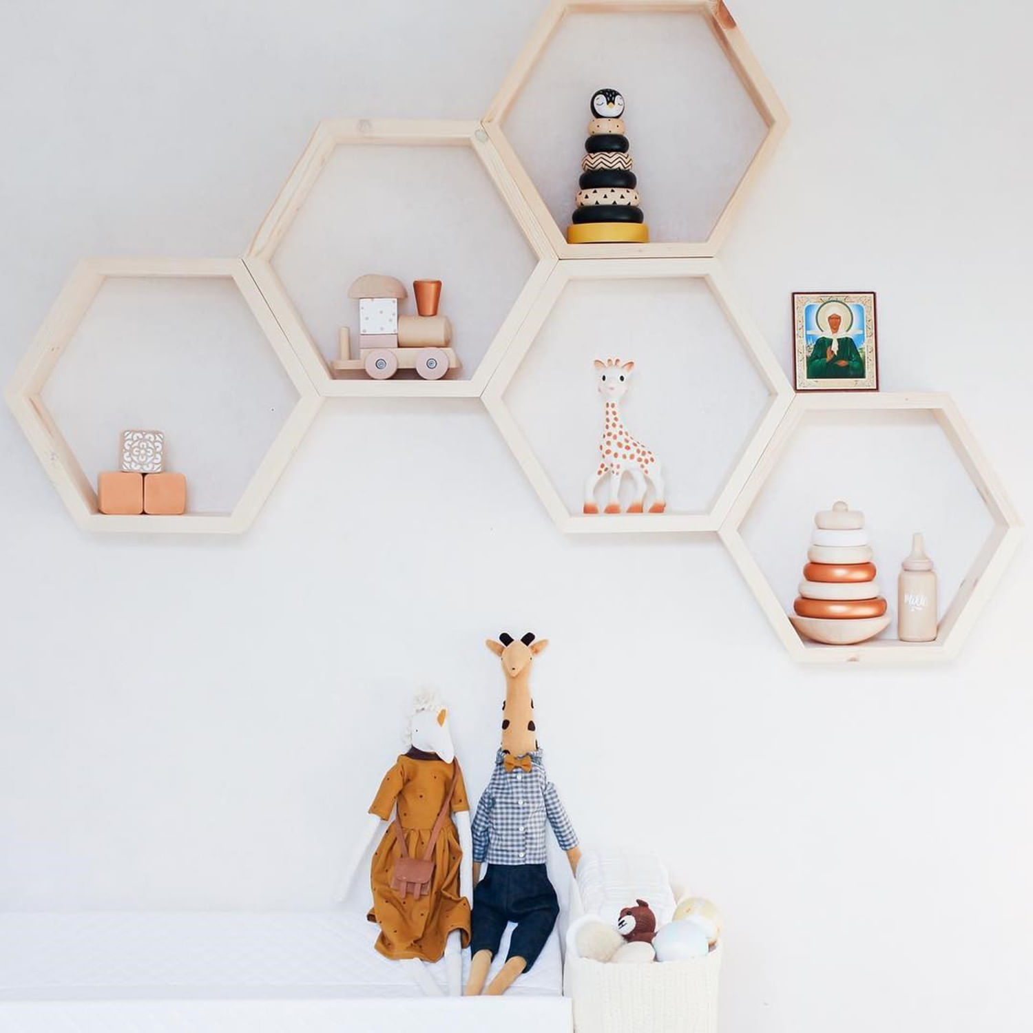 Raft de perete, Hanah Home, lemn de molid, nuc, 31x36x9 cm — imaginea 4