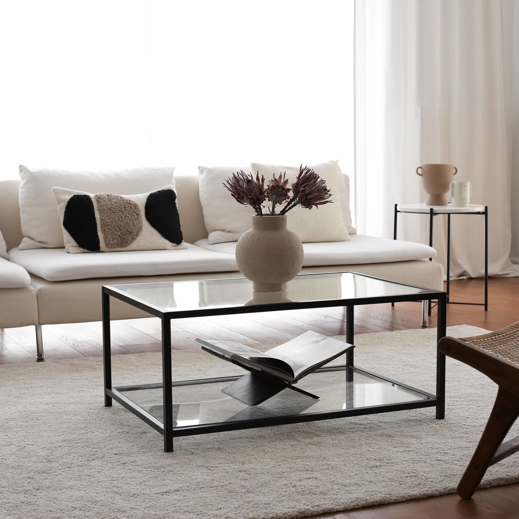 Masuta de cafea, Hanah Home, sticla temperata si metal, fumuriu si negru, 90x60x40 cm — imaginea 2