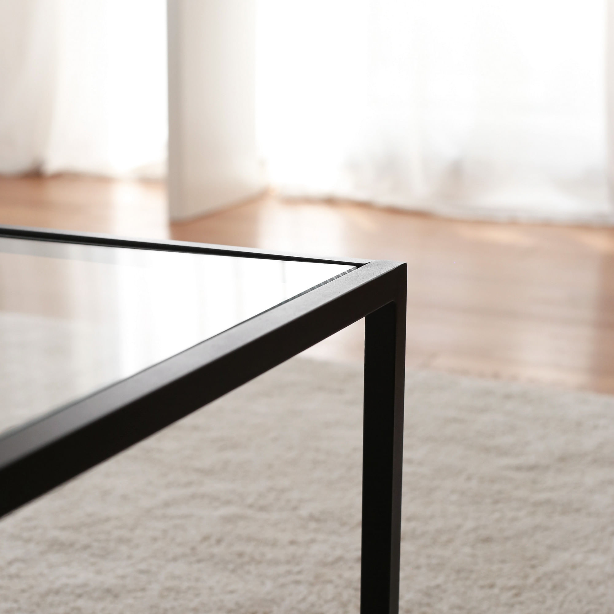 Masuta de cafea, Hanah Home, sticla temperata si metal, fumuriu si negru, 90x60x40 cm — imaginea 3