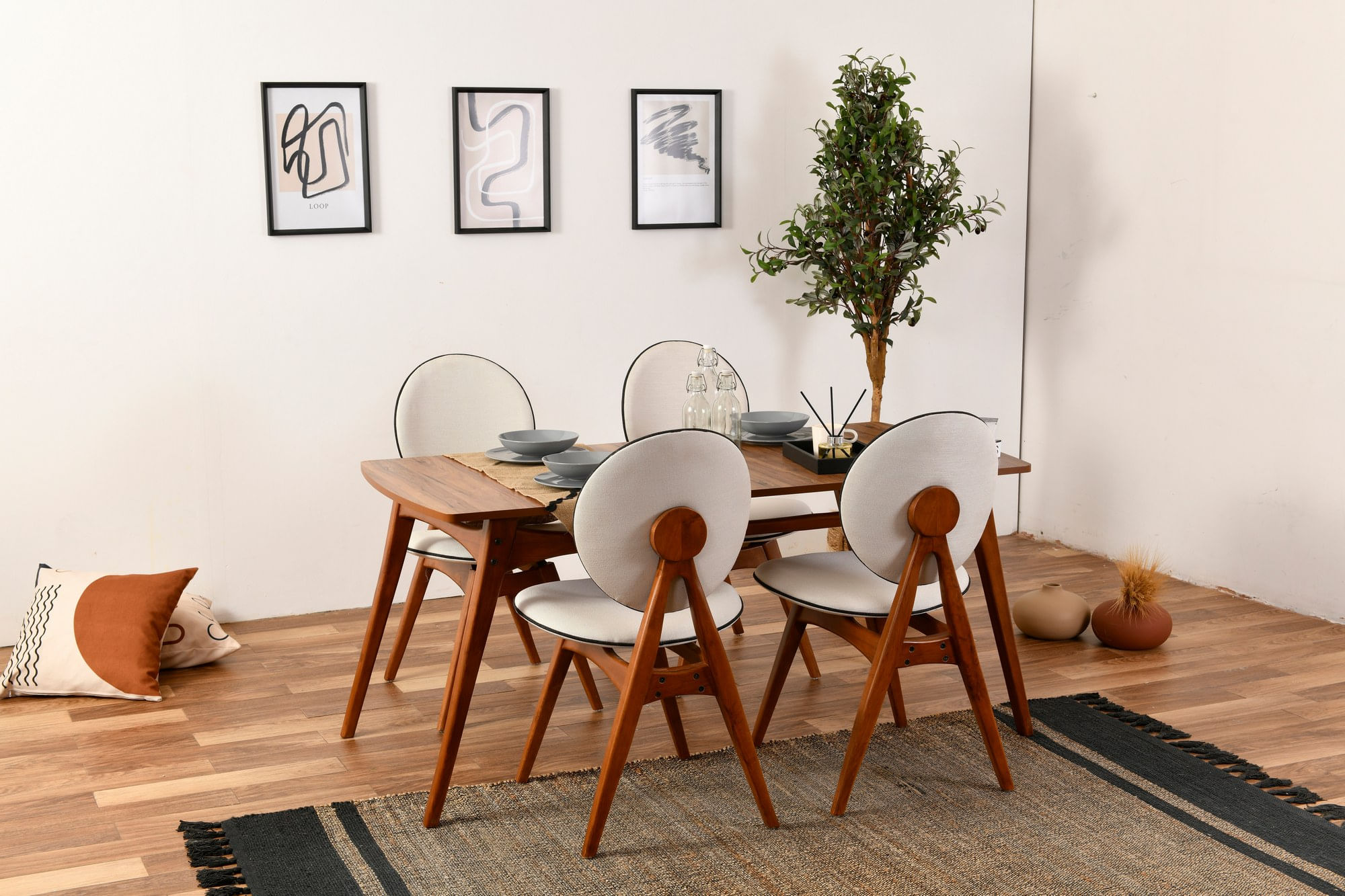 Set scaune, Hanah Home, lemn de carpen, in, nuc si crem, 54x55x93 cm — imaginea 4