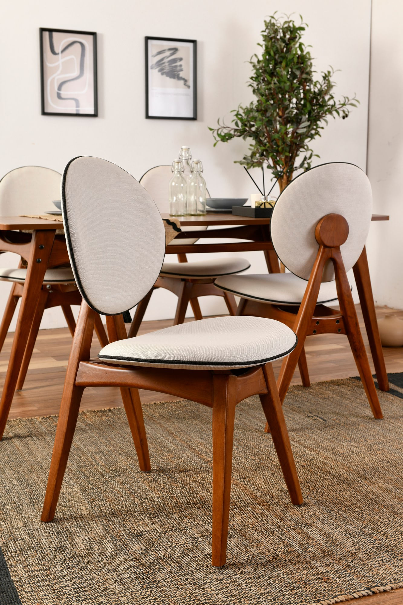 Set scaune, Hanah Home, lemn de carpen, in, nuc si crem, 54x55x93 cm — imaginea 9