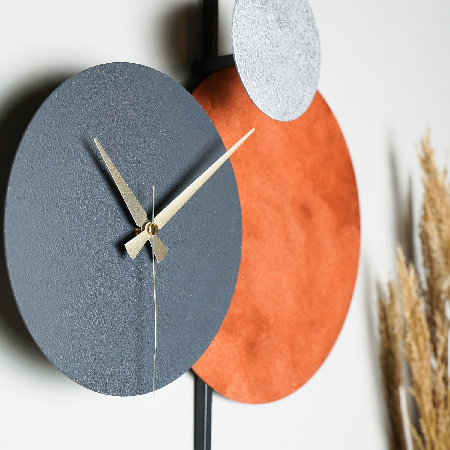 Ceas de perete decorativ, Wallxpert, metal, negru cupru, 48x44 cm
