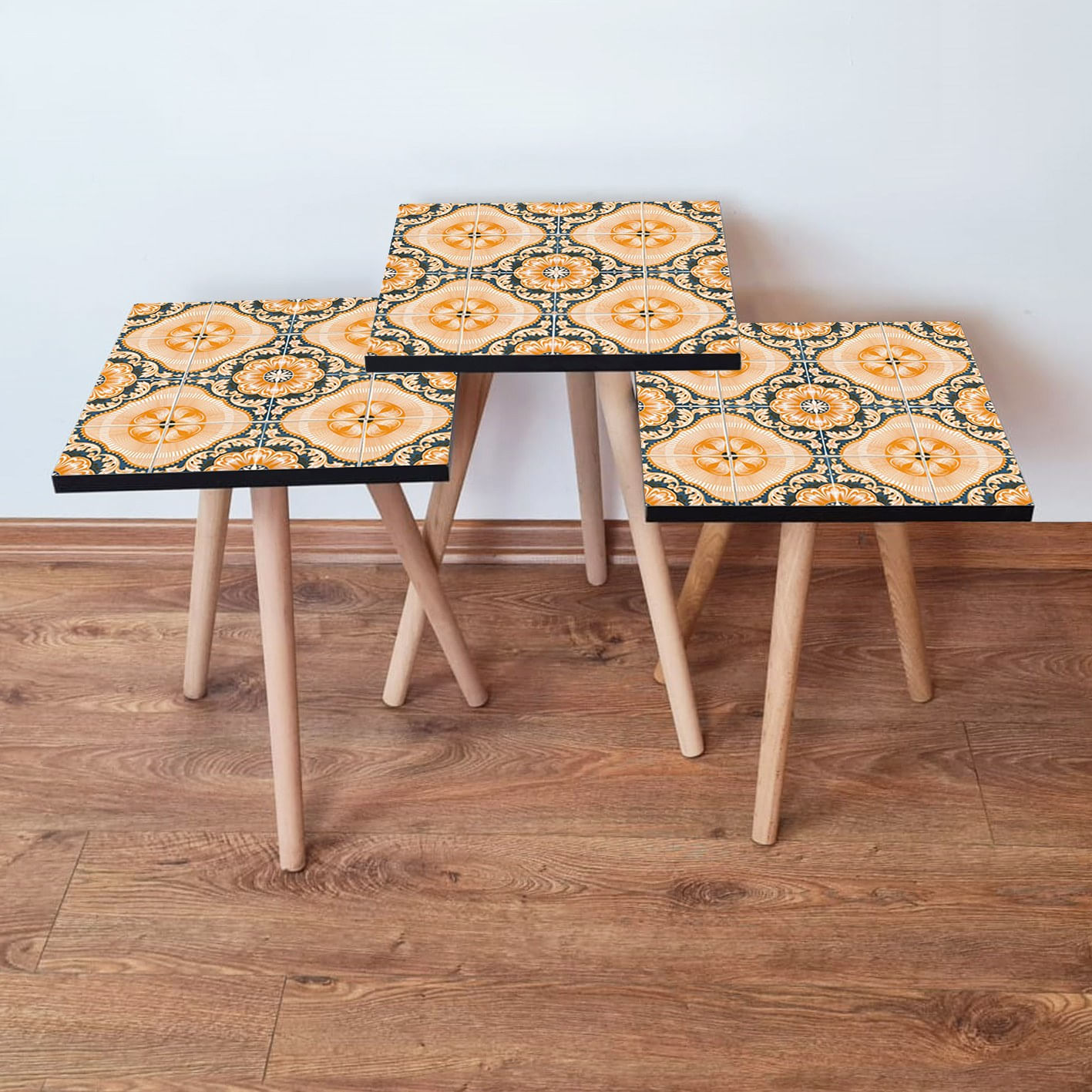 Set masute de cafea, Hanah Home, mdf, portocaliu si verde, picioare lemn fag, 35x35x52 cm