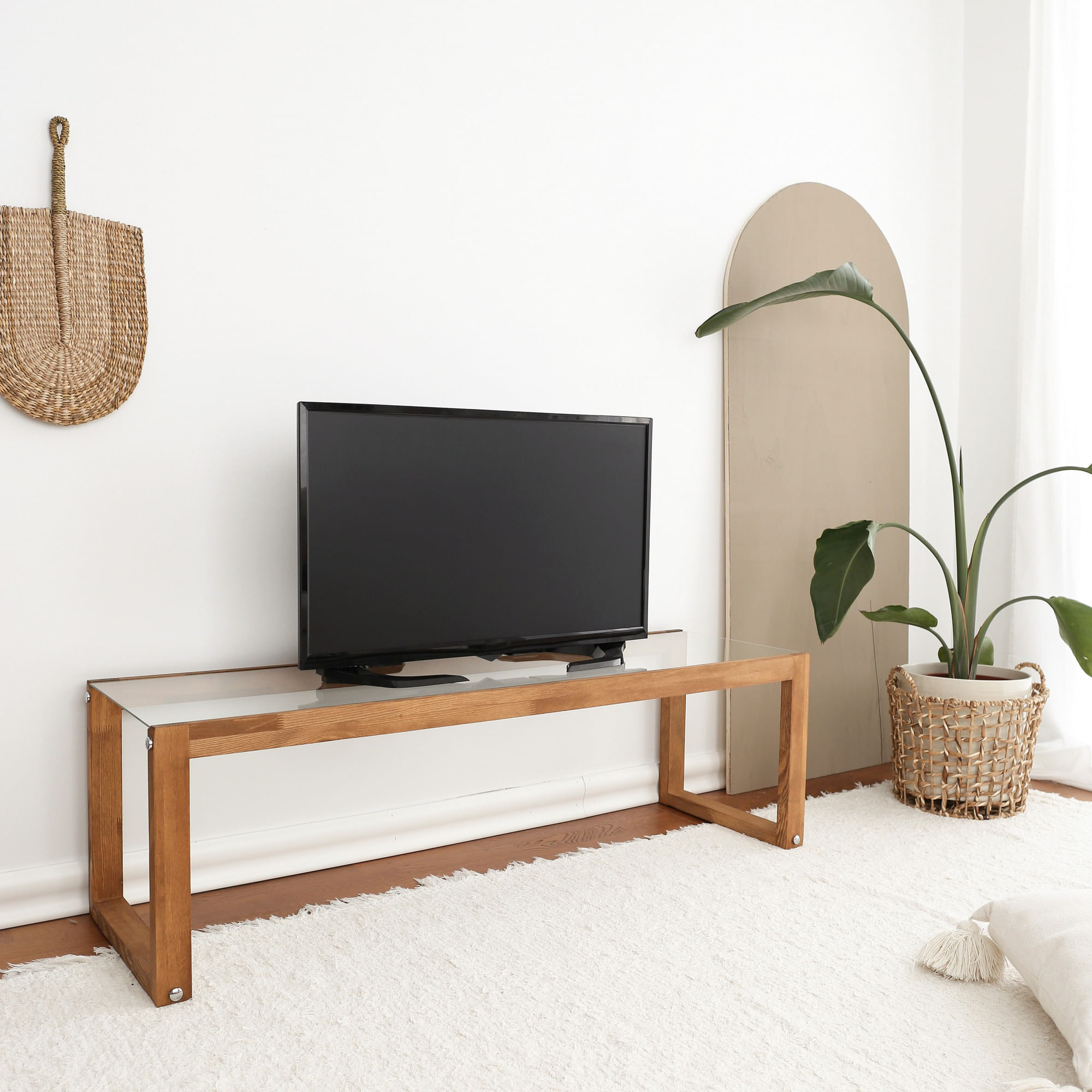 Comoda tv, Hanah Home, lemn masiv de pin, sticla securizata, culoare lemn, 130x40x40 cm — imaginea 7