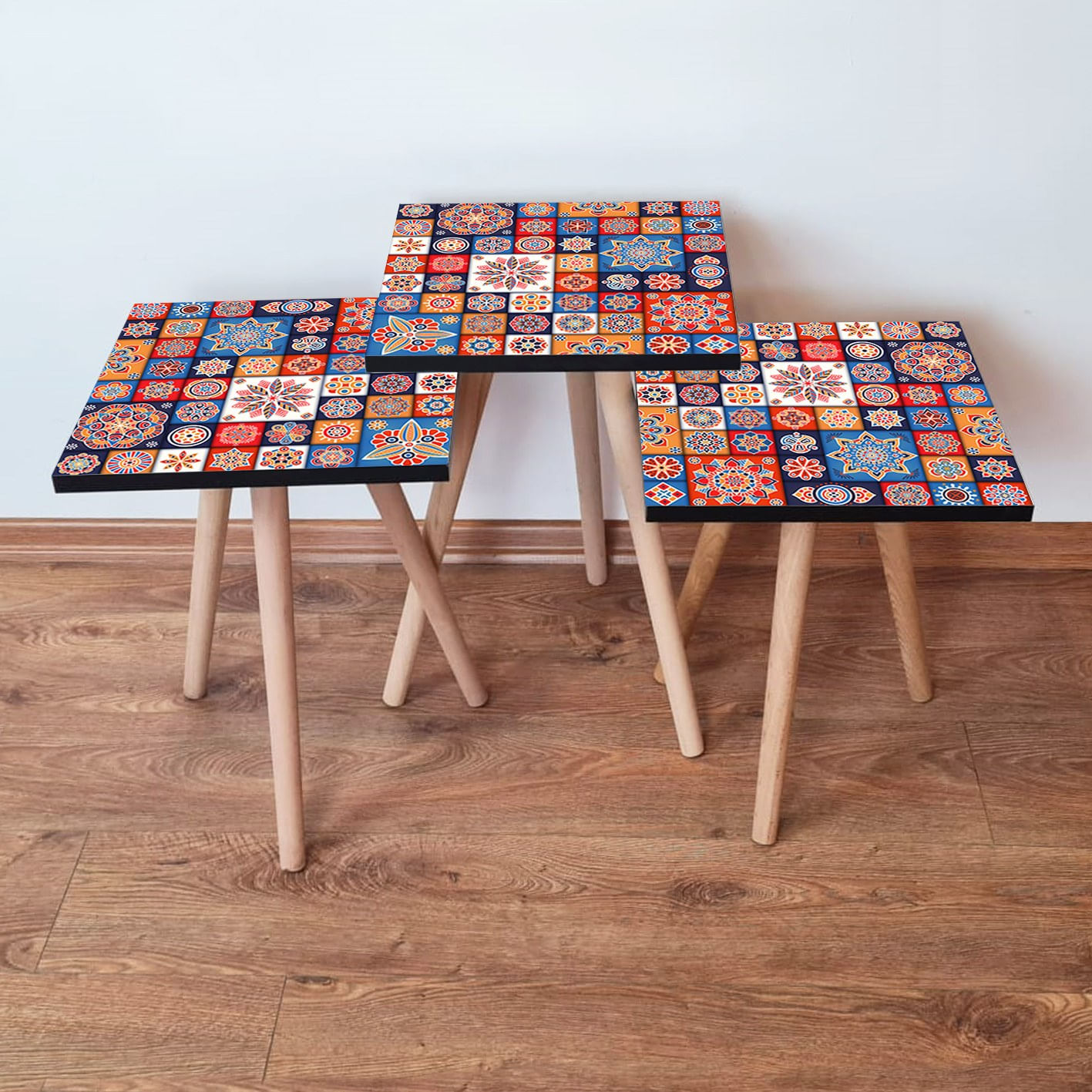 Set masute de cafea, Hanah Home, mdf, multicolor, picioare lemn fag, 3 bucati