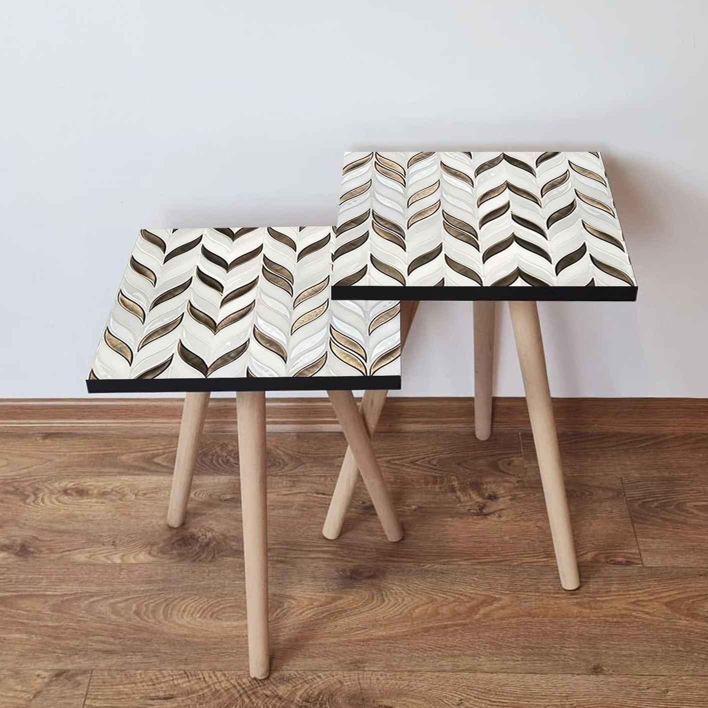 Set masute de cafea, Hanah Home, mdf, alb si bronz, 35x35x47 cm, picioare lemn fag