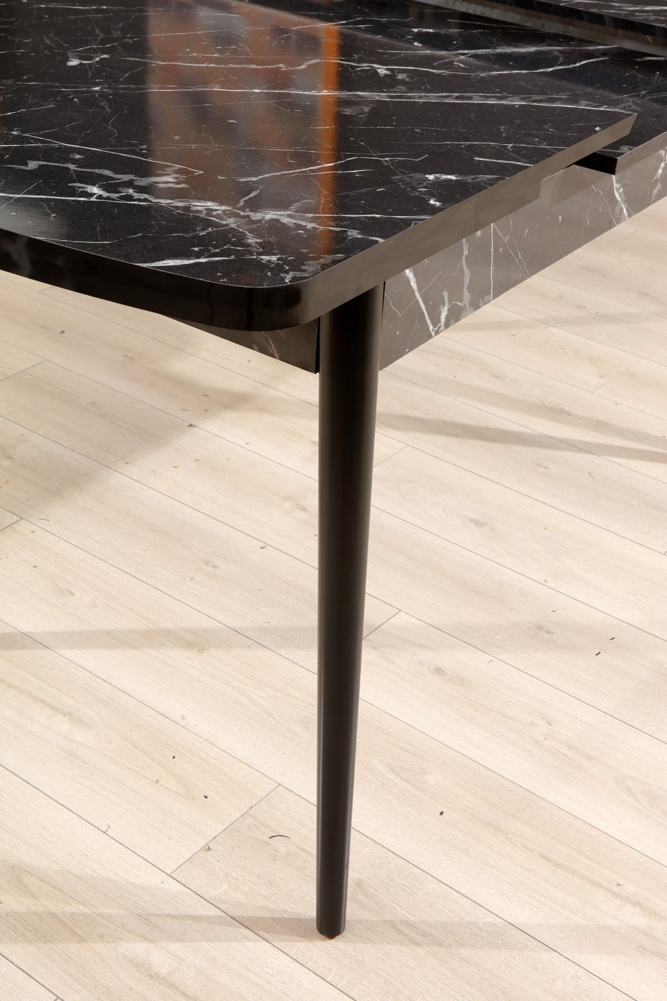 Masa extensibila, Hanah Home, panou aglomerat cu melamina, negru alb, 132x79x76.5 cm — imaginea 2