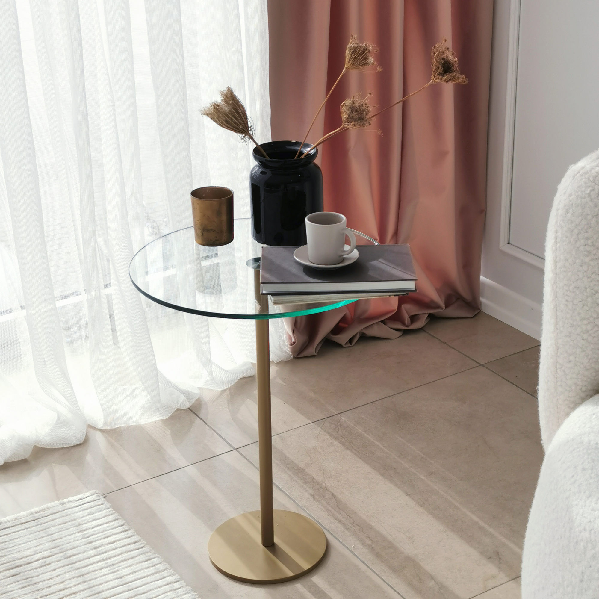 Masuta de cafea, Hanah Home, sticla securizata si metal, auriu, 40x40x50 cm — imaginea 3