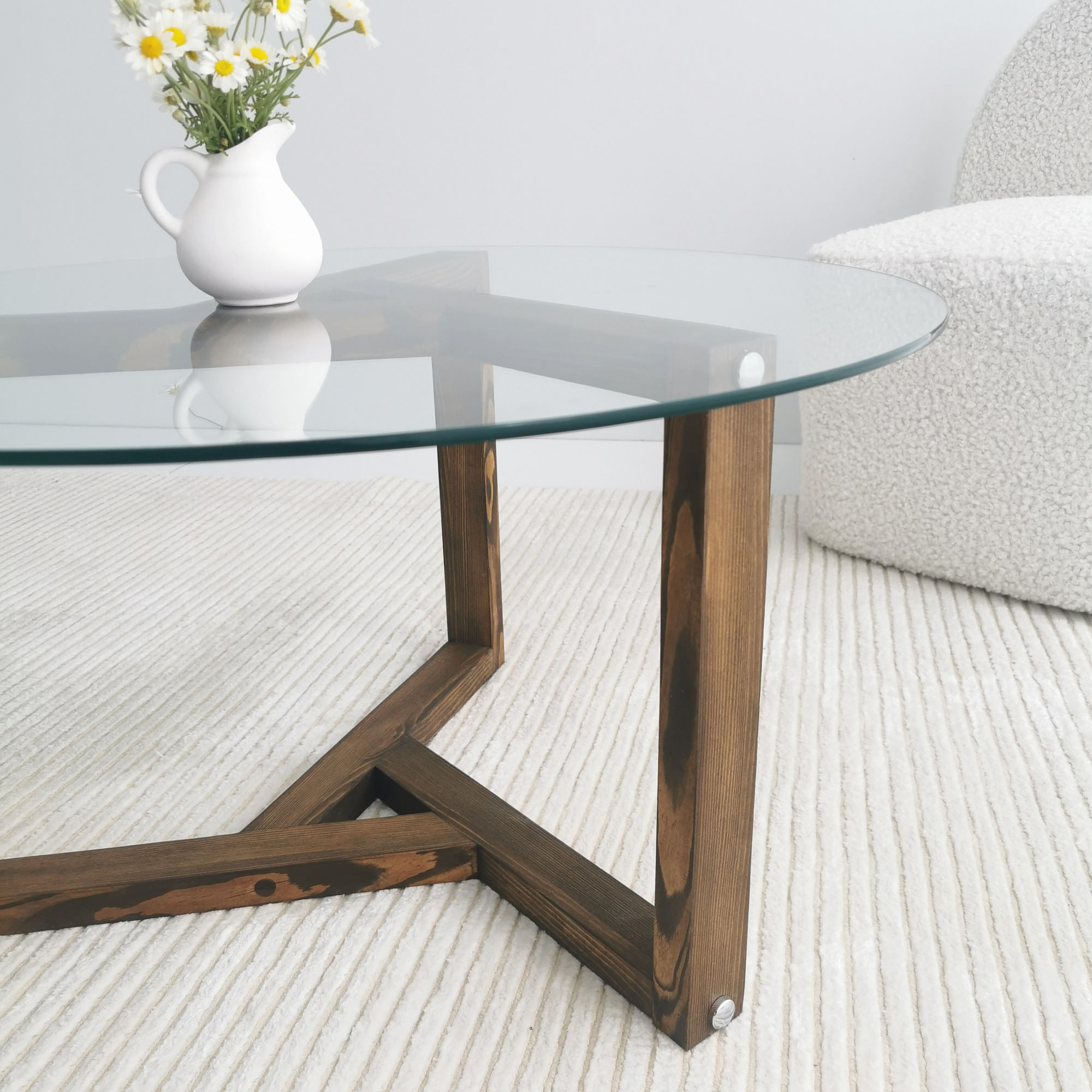 Masuta de cafea, Hanah Home, sticla calita si lemn masiv de pin, nuc, 75x75x40 cm — imaginea 2