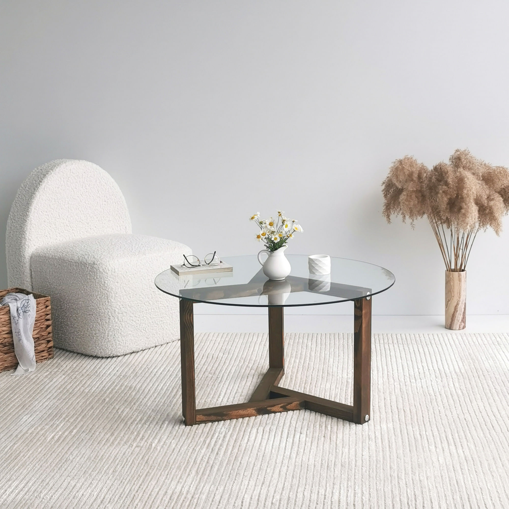 Masuta de cafea, Hanah Home, sticla calita si lemn masiv de pin, nuc, 75x75x40 cm — imaginea 4