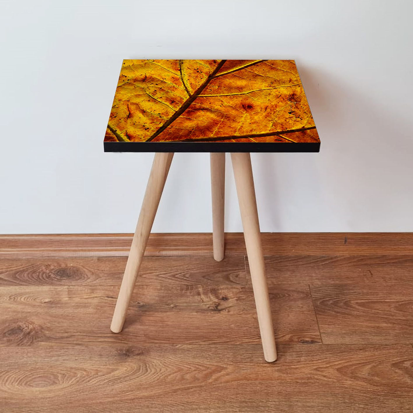 Masuta de cafea, Hanah Home, mdf, rosu bordo si galben, 35x35x42 cm