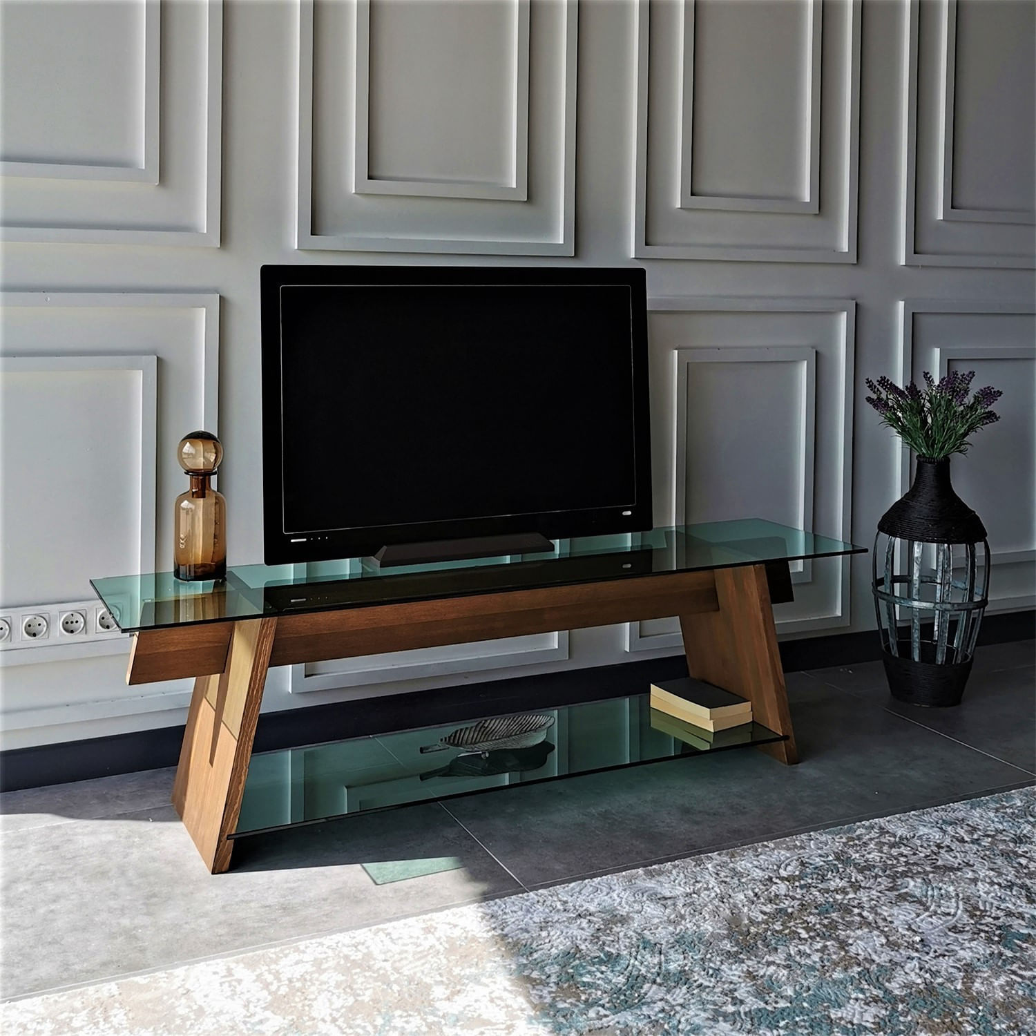 Comoda tv, Hanah Home, sticla securizata, lemn masiv de pin, nuc verde, 158x45x40 cm — imaginea 9