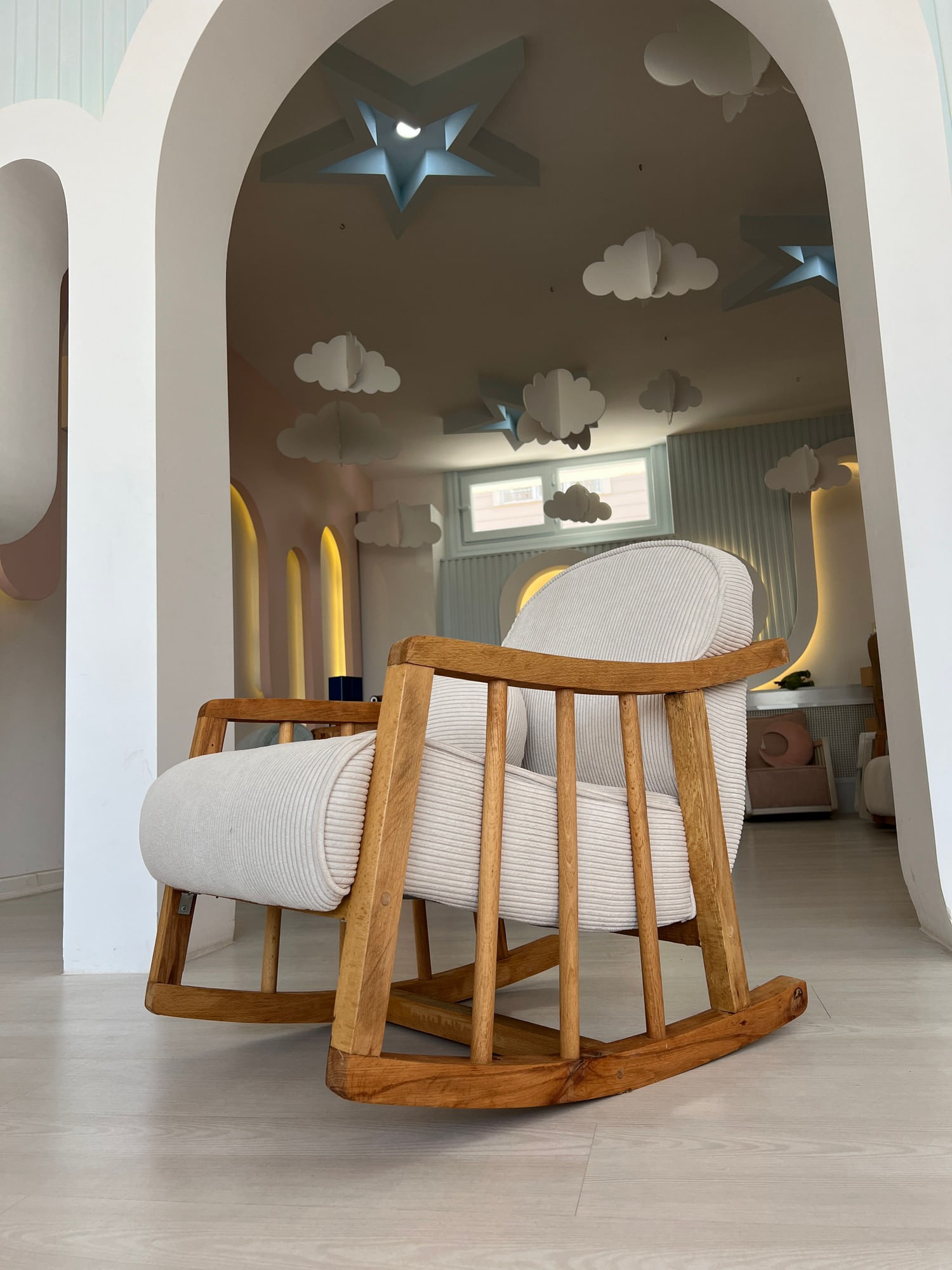Fotoliu, Hanah Home, lemn de carpen, alb, 72x60x52 cm — imaginea 3