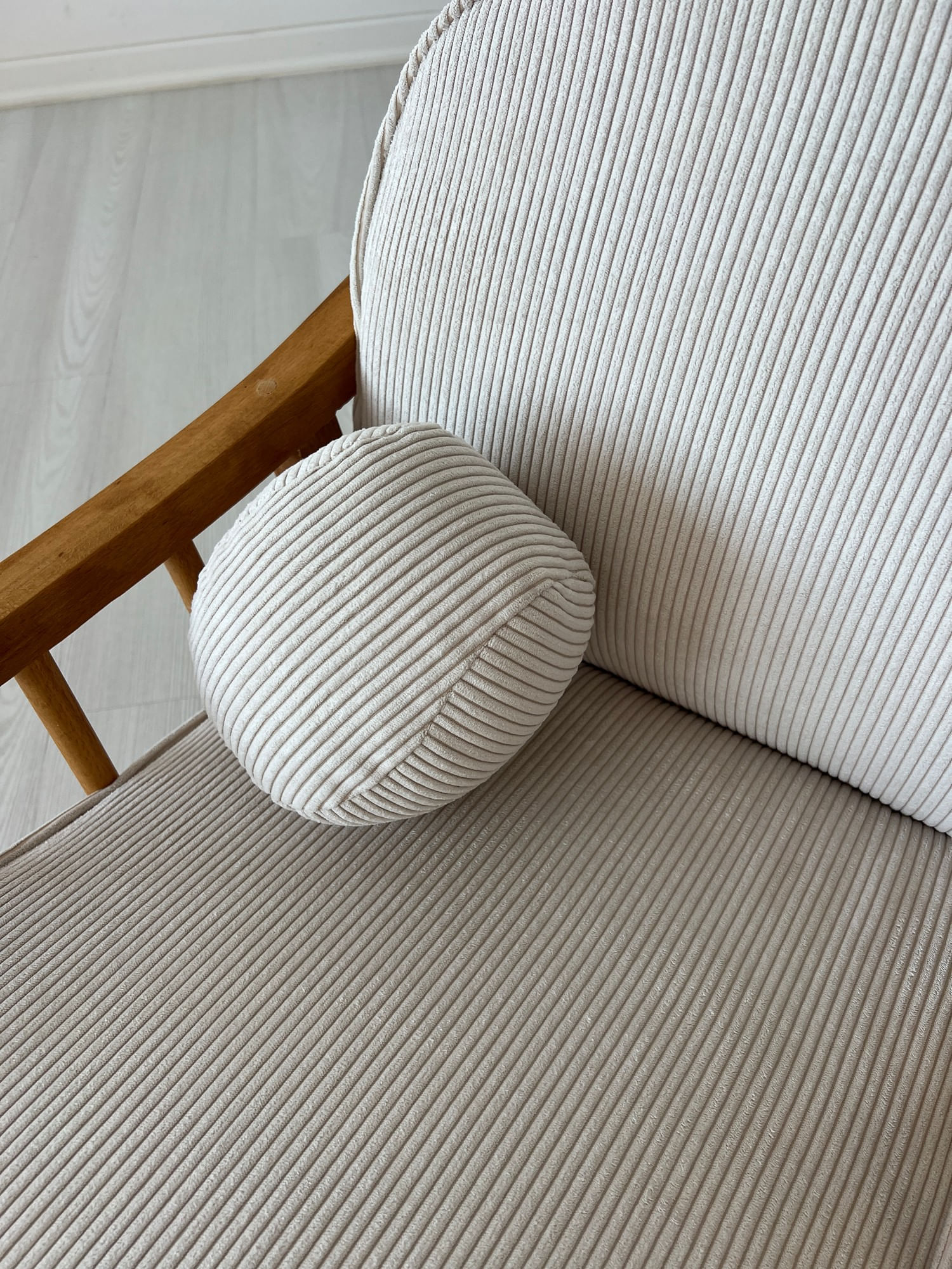 Fotoliu, Hanah Home, lemn de carpen, alb, 72x60x52 cm — imaginea 5
