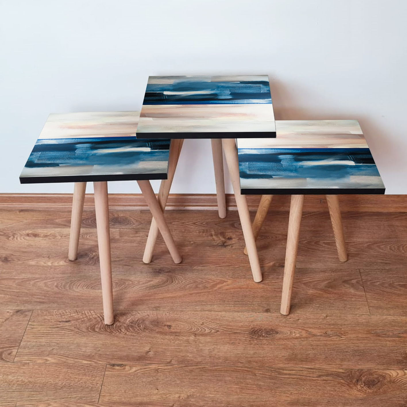 Set masute cuib, Hanah Home, mdf, albastru marin, alb, picioare lemn fag, 35x35x52 cm