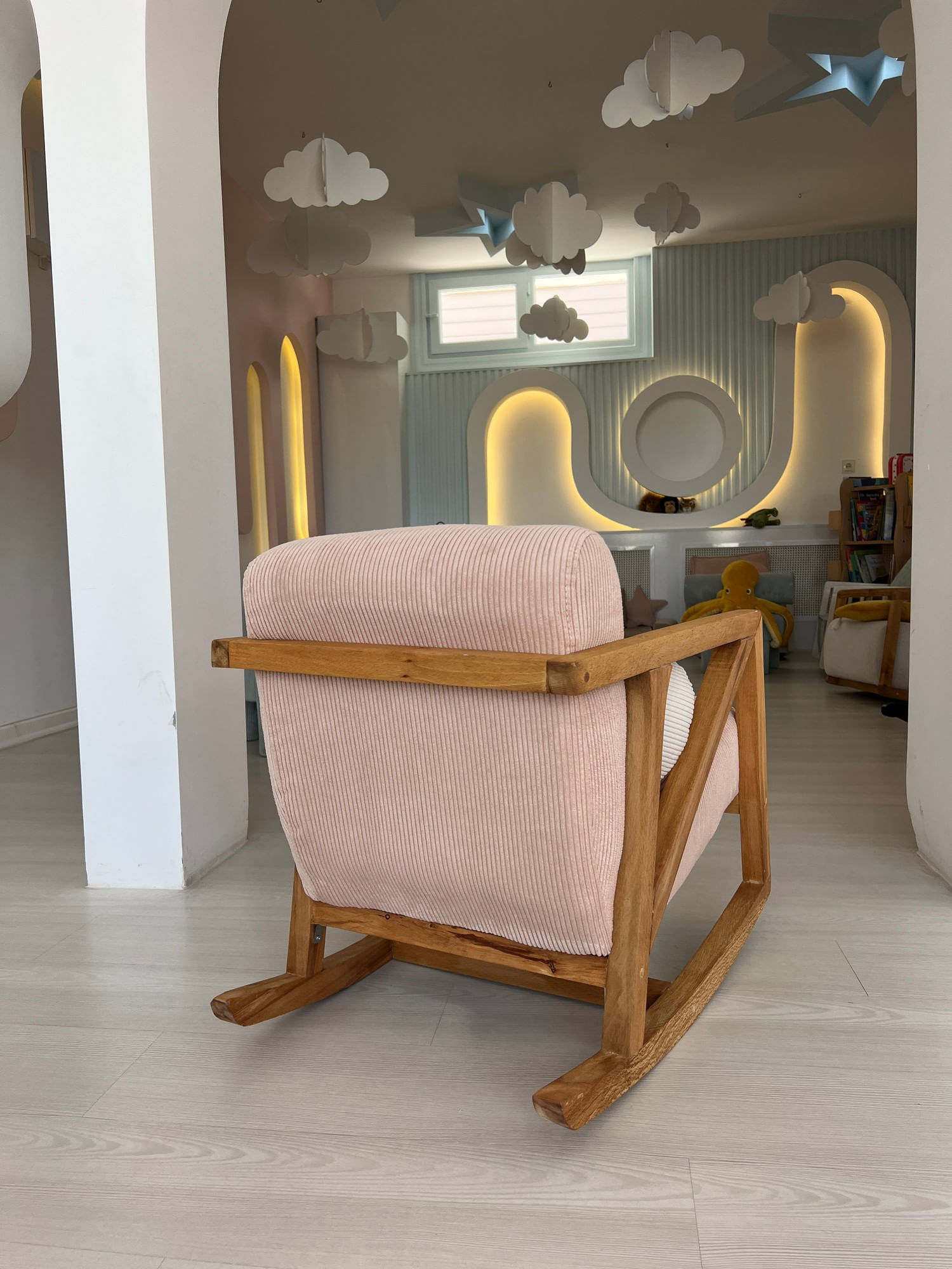 Fotoliu, Atelier Del Sofa, lemn de carpen, roz, 75x62x52 cm — imaginea 2