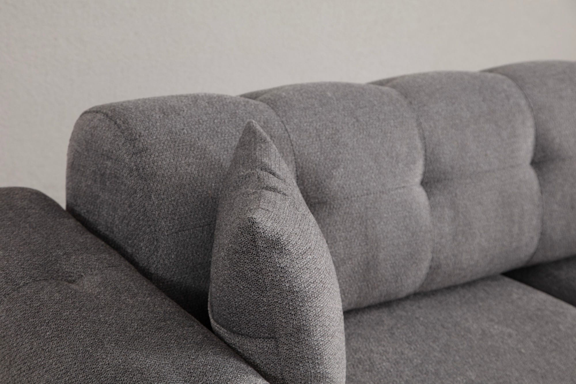 Canapea extensibila 3 locuri, Hanah Home, lemn de fag, gri deschis, 225x92x76 cm — imaginea 3