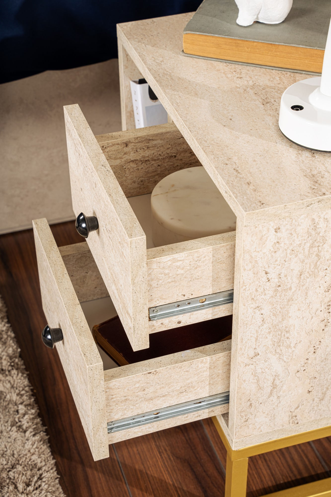 Noptiera, Hanah Home, panou de particule melaminat, travertin si auriu, 45.2x29.5x50 cm — imaginea 5