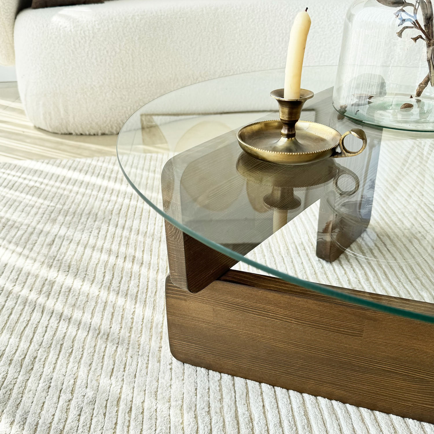 Masuta de cafea, Hanah Home, lemn masiv si sticla securizata, nuc si transparent, 75x75x35 cm — imaginea 5