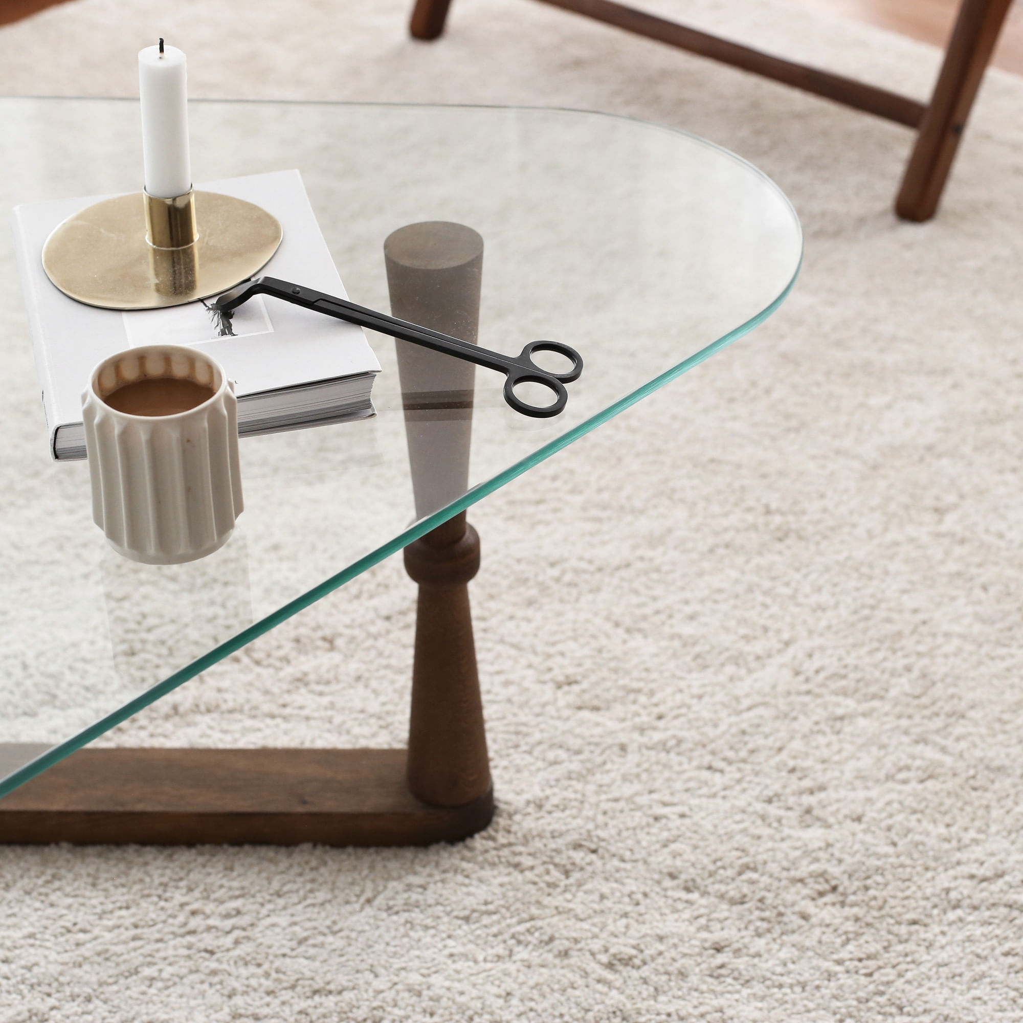 Masuta de cafea, Hanah Home, lemn masiv de pin si sticla securizata, nuc, 96x81x41 cm — imaginea 3