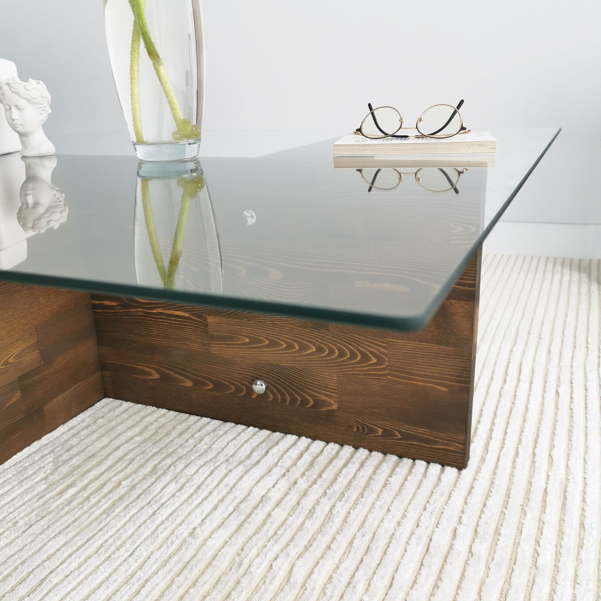 Masuta de cafea, Hanah Home, sticla calita si lemn masiv de pin, nuc, 90x90x35 cm — imaginea 6