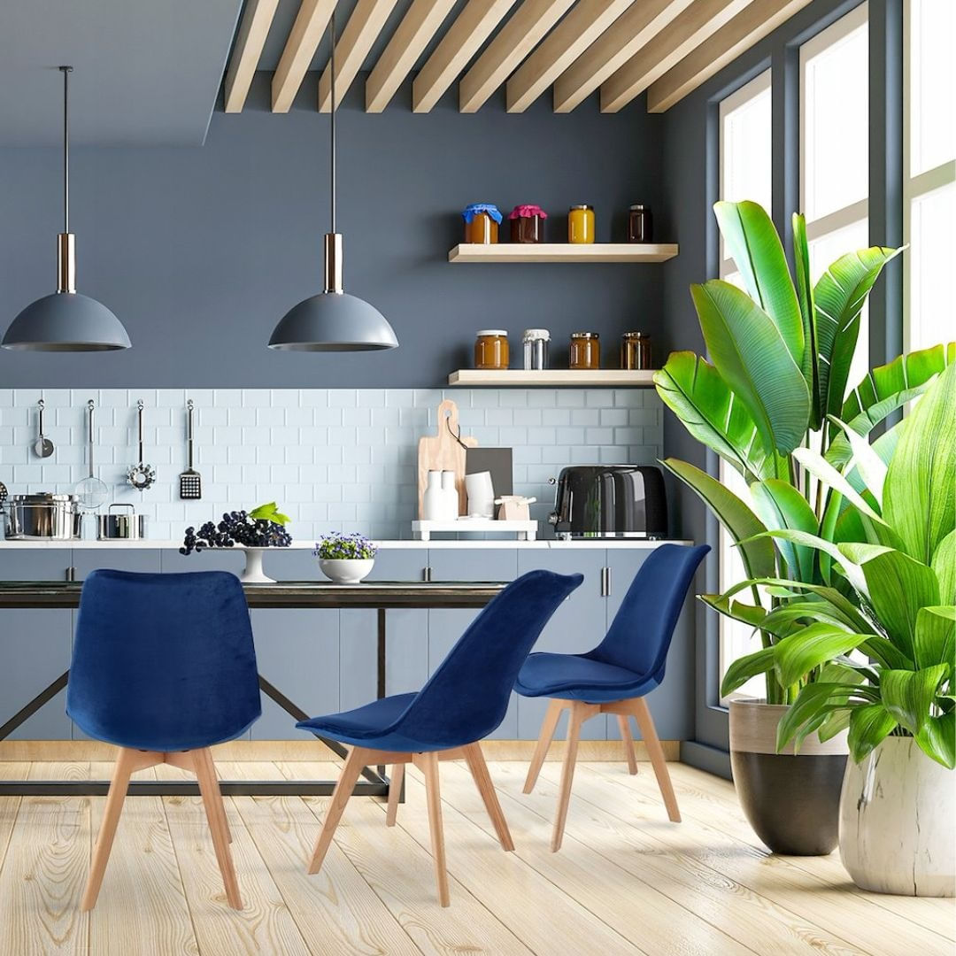 Scaun dining tapitat, BARI, Jumi, din catifea bleumarin si picioare lemn de fag — imaginea 3