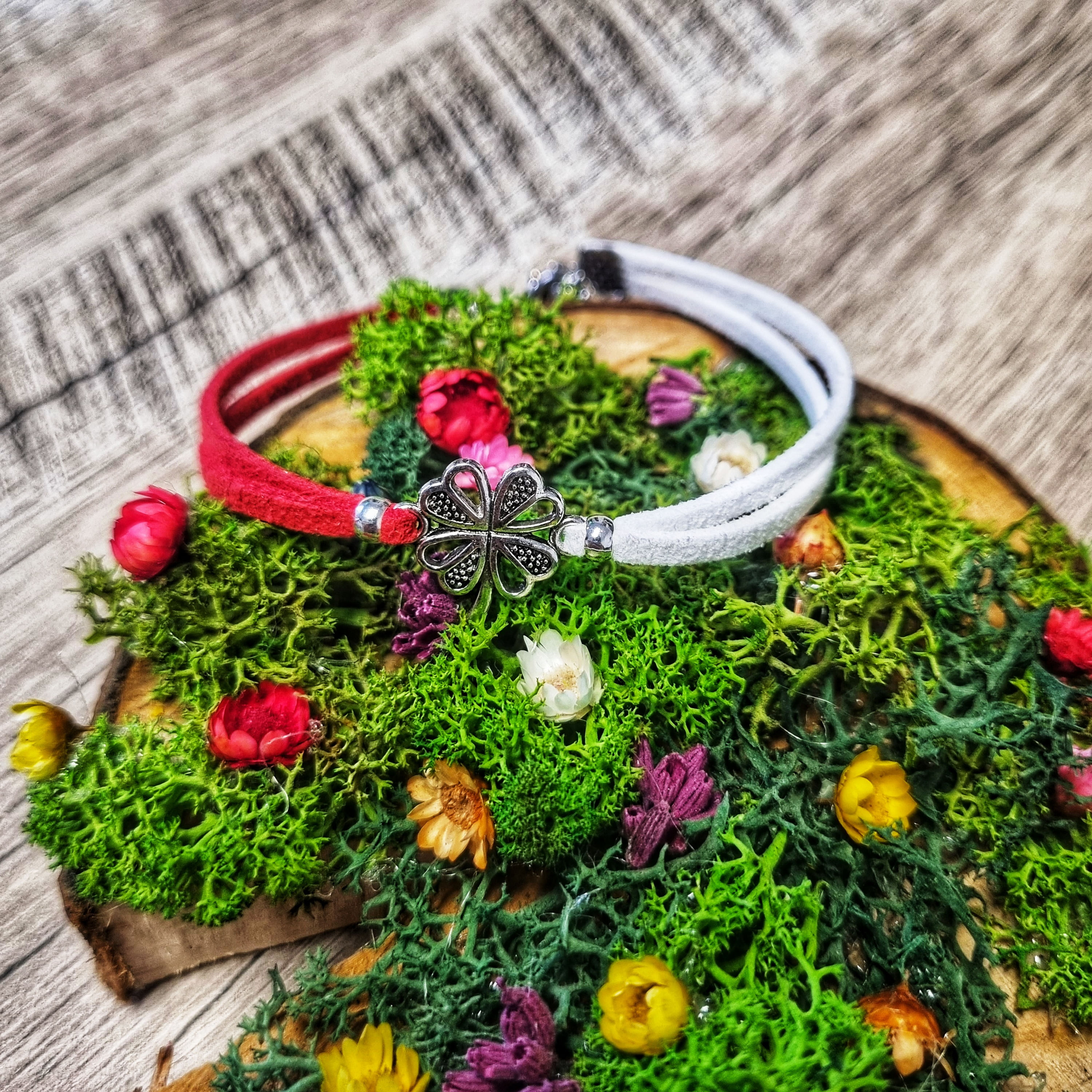 Martisor Bratara Trifoi cu patru foi stilizat, din piele intoarsa eco lucrata manual by Wild Bracelets - imagine 5