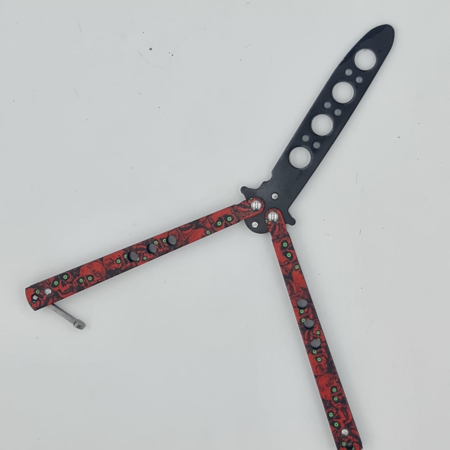 Cutit fluture Butterfly, Balisong 21.50cm, cap de mort rosu M2, fara tais, de antrenament - imagine 3