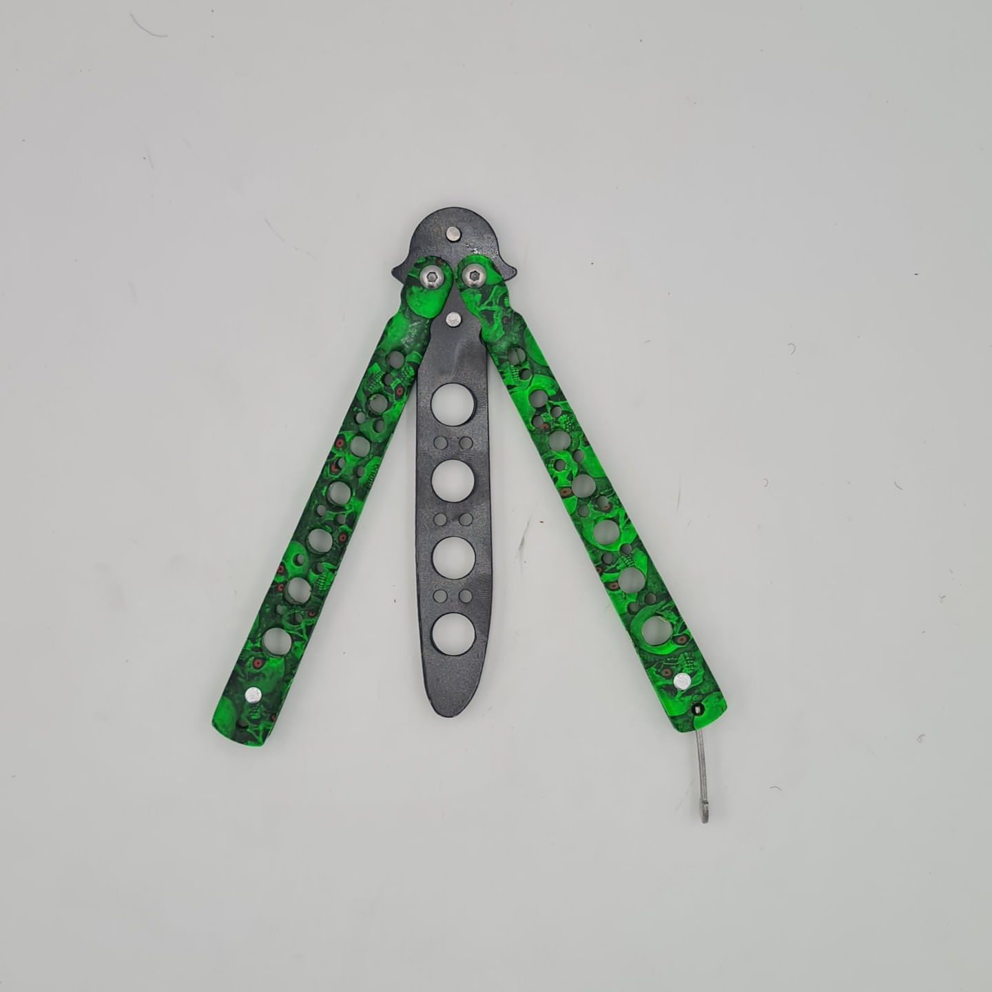 Cutit fluture Butterfly, Balisong 22 cm, cranii m2, verde, fara tais, de antrenament, model cercuri