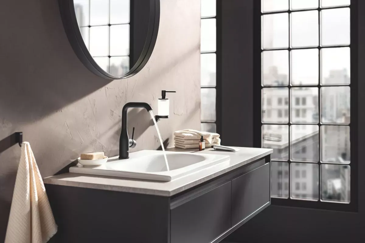 Baterie lavoar Grohe Essence 24177KF1, 3/8'', marimea L, monocomanda, pivotanta, fara ventil, mat, negru