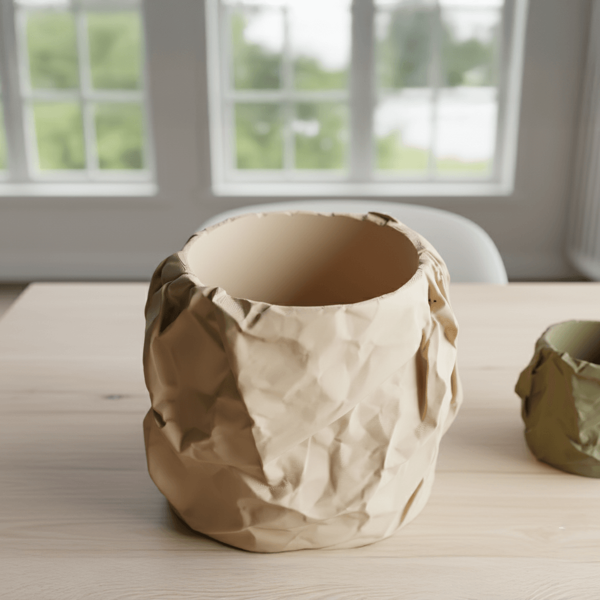 Set ghivece decorative Crumpled Design, color Sandstone Beige & Verde Oliv, plastic PLA, diametru 12cm / 8cm, inaltime 16cm / 10cm — imaginea 4