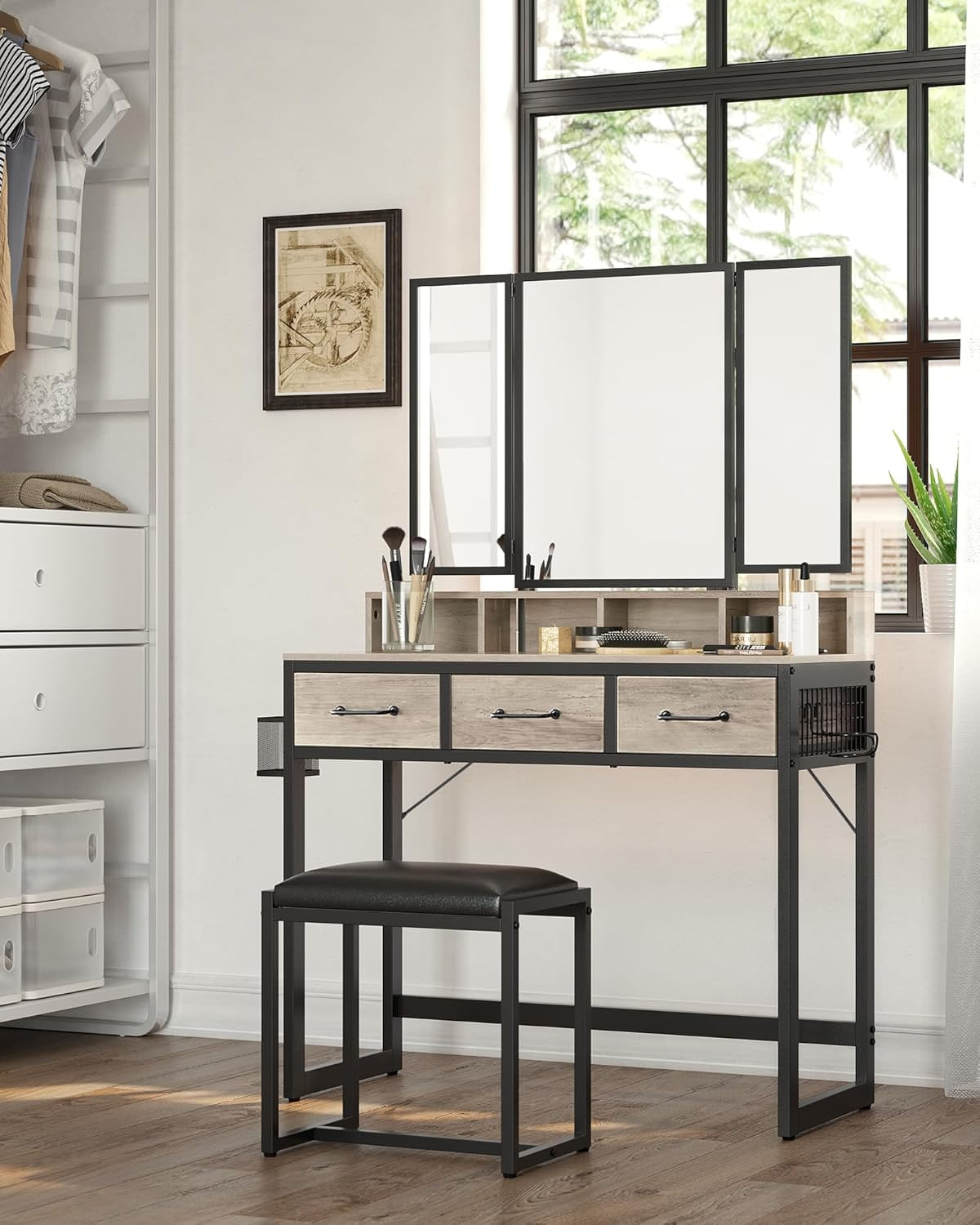 Masuta toaleta 90x40x141 cm, cu 3 sertare, oglinda tripla si taburet, lemn si otel, gri si negru — imaginea 11